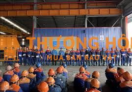 Công nhân xây dựng tập đoàn - có chỗ ăn ở