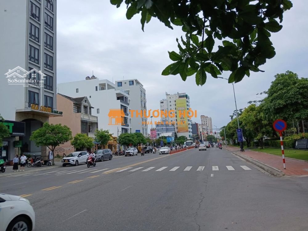 Gia đình ! Bán 2mt - Nguyễn Công Trứ - đường 10,5m - Lề 5m - Dt 382m2 Ngang 16,5m - Xây 12 Tầng