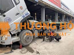 Cần tuyển thợ làm máy gầm xe , thợ phụ chuyên xe đầu kéo , bồn , tải..