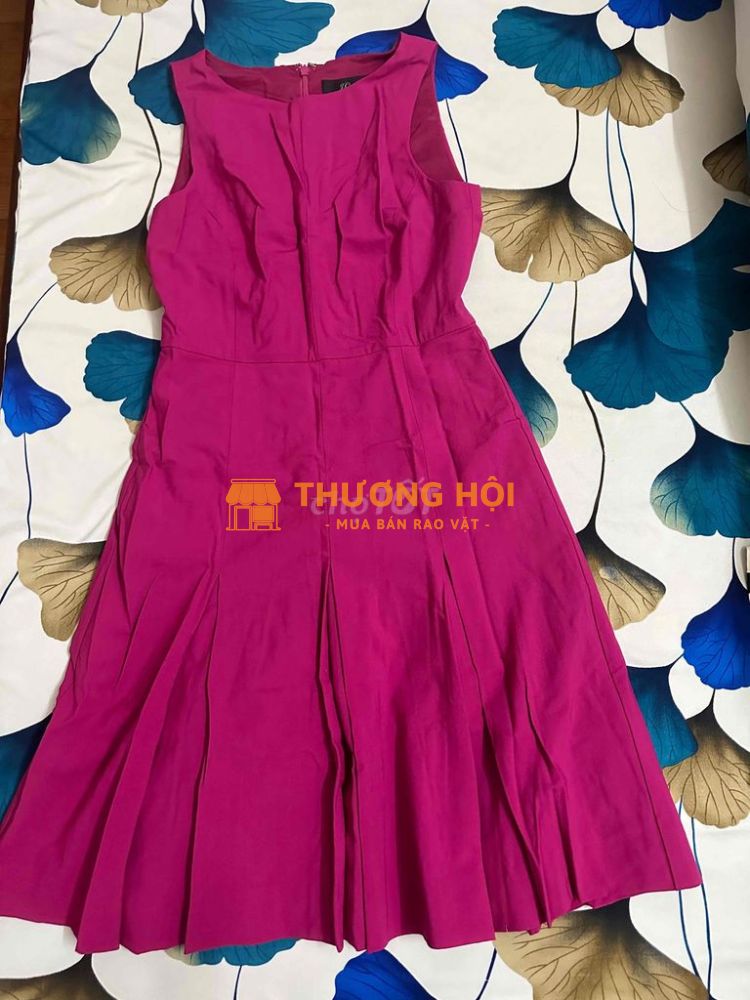 size M.. còn mới nhưng mạc đã bị xé đi