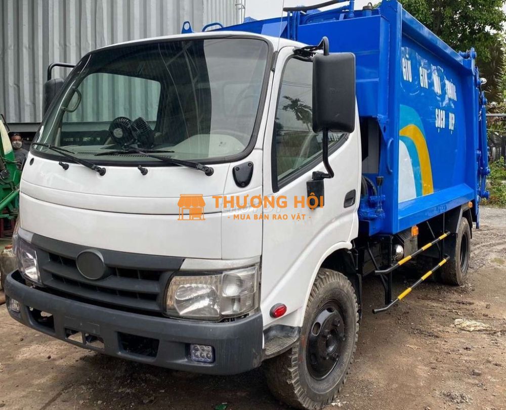 Xe ép rác 7 khối Hino đời 2017 - thùng inox mới
