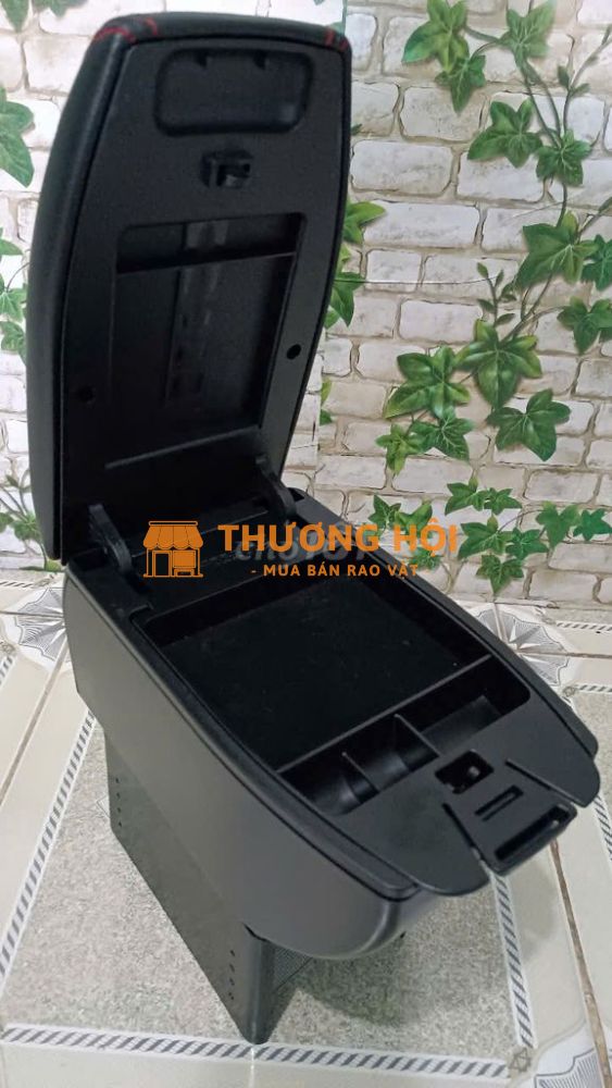 Thanh lý bệ tỳ tay xe Grand i10 đời từ 2021 về sau