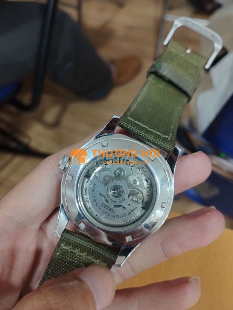Đồng hồ Seiko sport 5 dây dù side 42mm new 95%