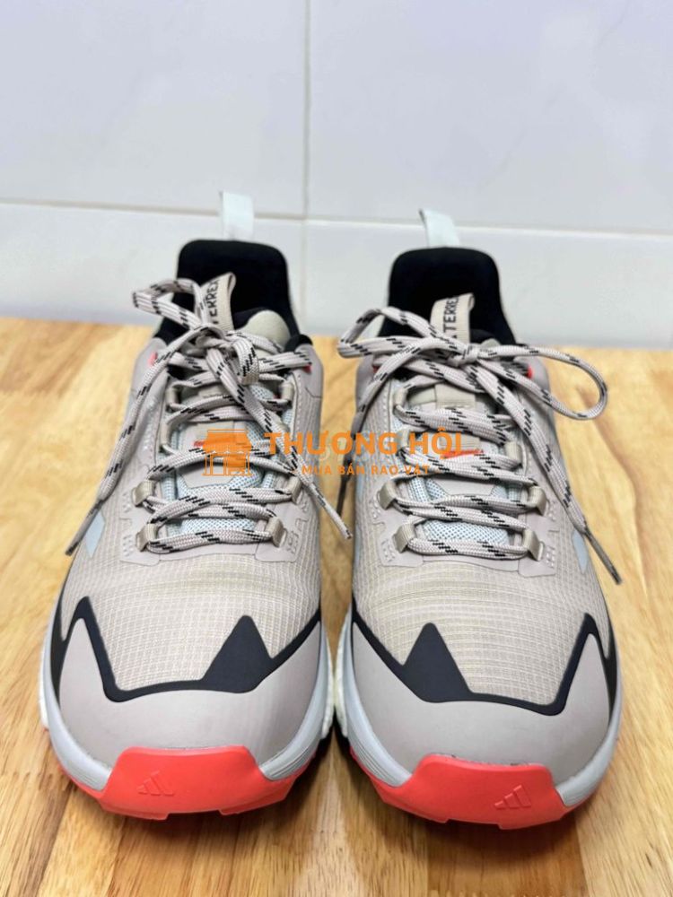Giày Adidas Terrex nữ size US 7