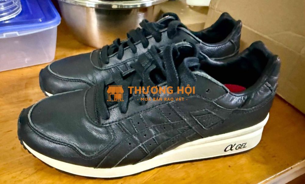 Asics Gel size 8