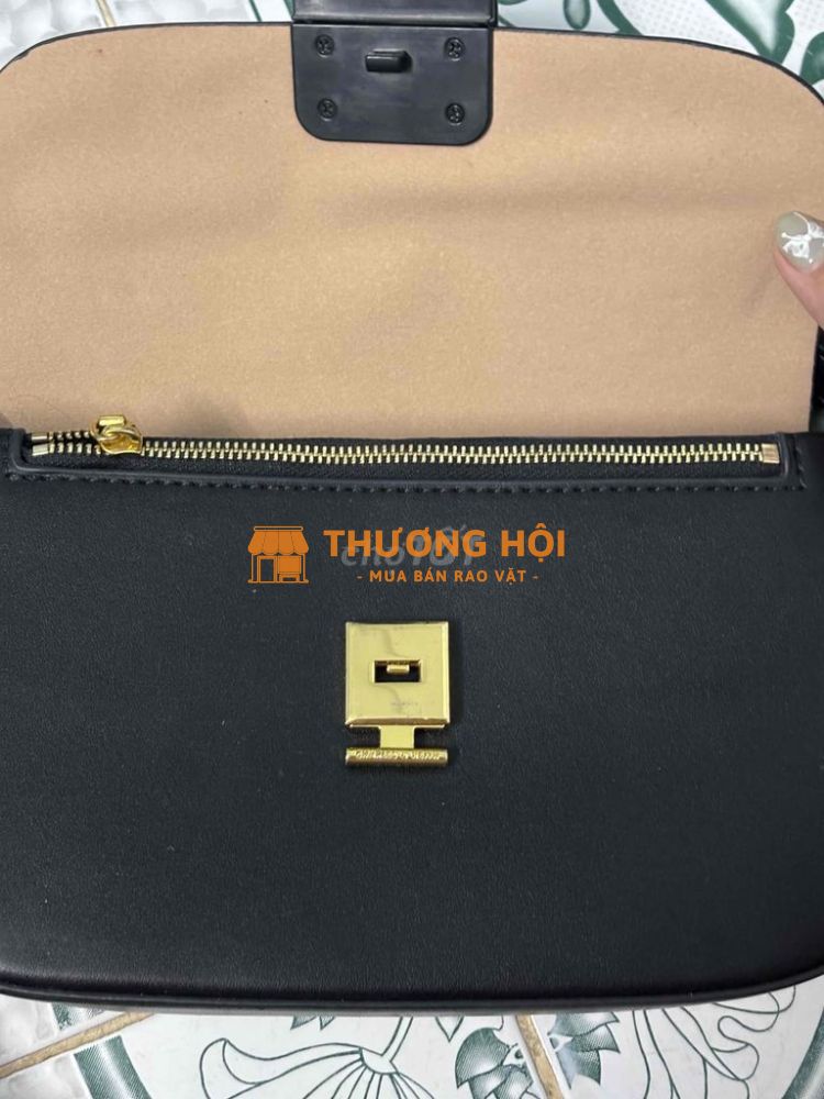 Túi C&K_ trầy nhẹ khoá như ảnh