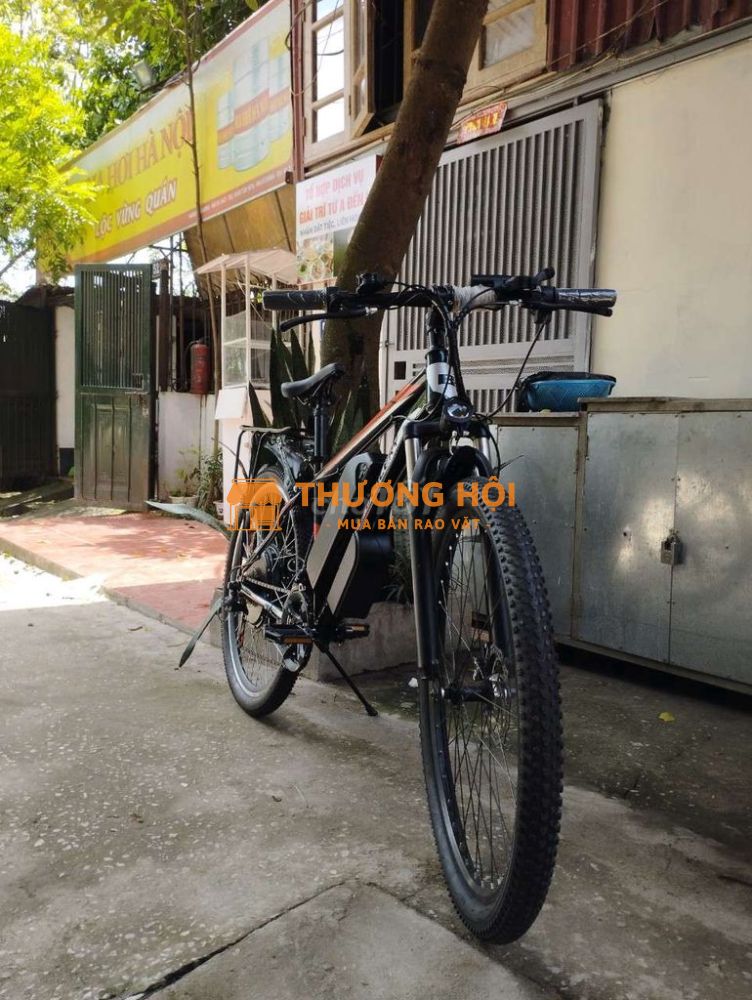 Xe đạp điện Bike Ciclery, màu đen đỏ