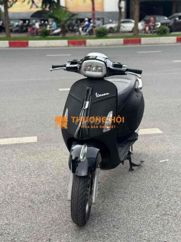 vespa đen nhám bao khoẻ xe