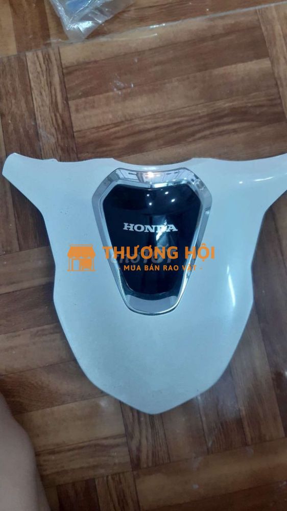 Chủ nhật dọn nhà cần thanh lý mặt nạ xe SH 2022