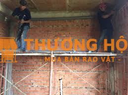 Thợ thi công điện nước