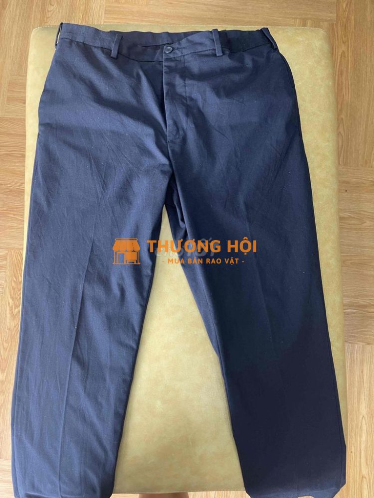 Quần kaki Uniqlo màu xanh than