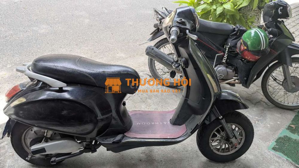 Xe máy điện vespa màu đen bs 43
