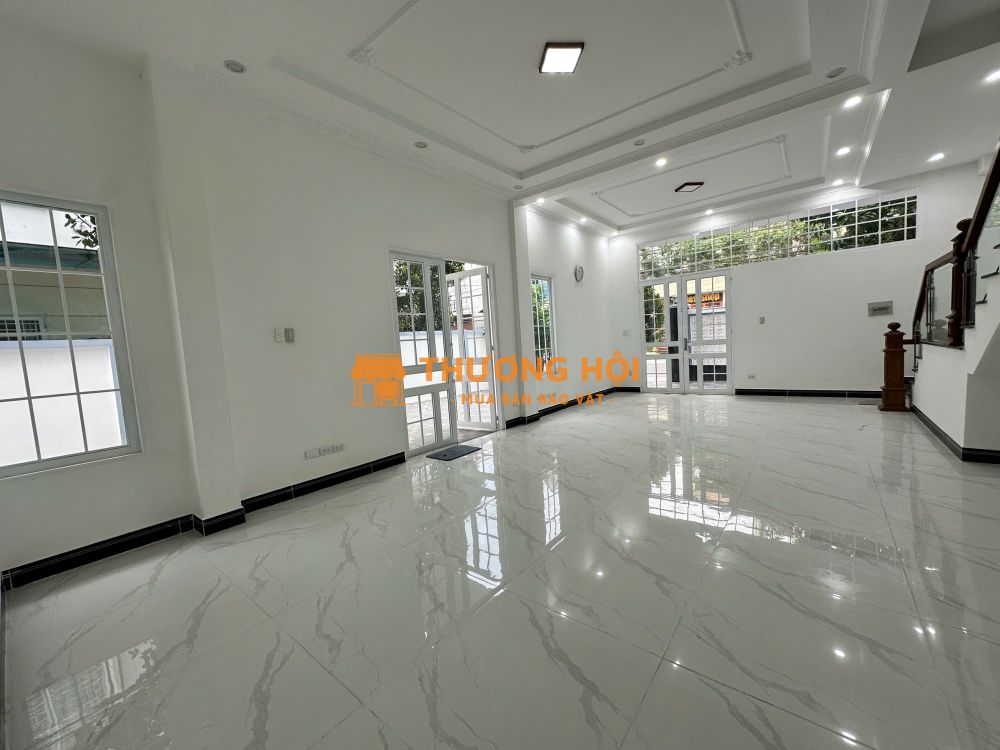 Cho Thuê Biệt Thự Liền Kề Mặt Tiền D35 Oasis Thuận An. Giá Thuê 25 Triệu Nhà đẹp Thoáng I Hình