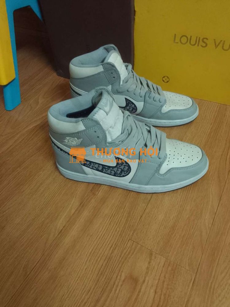 Thanh lý đôi Nike đi ò da xịn