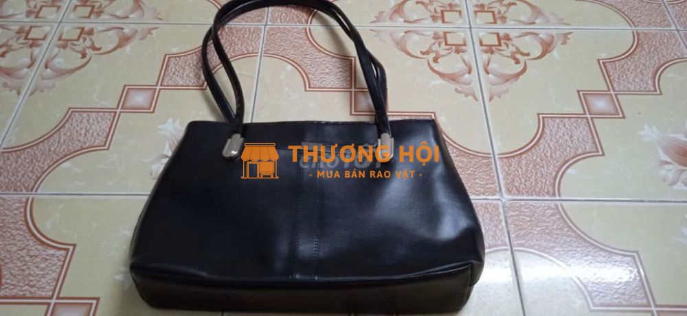 Túi xách giả da màu đen thời trang