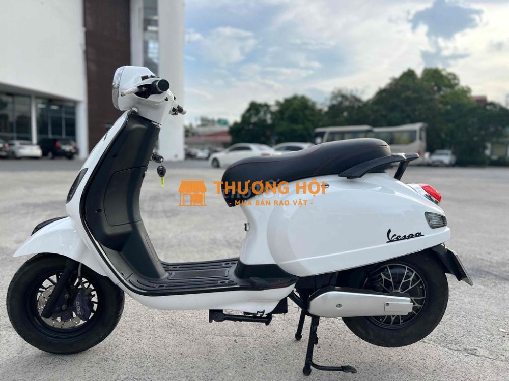 Xe máy điện Vespa 79 màu trắng cực nét