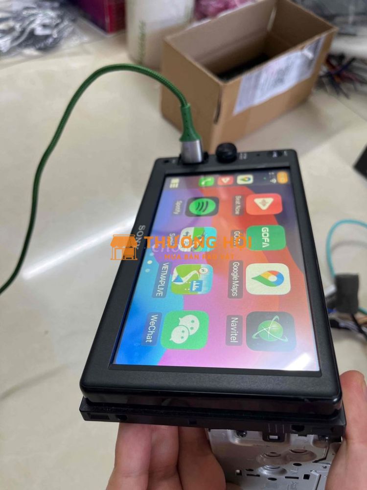 Màn hình ô tô sony ax1000 có carplay chính hãng