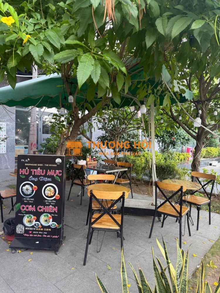 TUYỂN NHÂN VIÊN PHỤ BẾP VÀ PHỤC VỤ