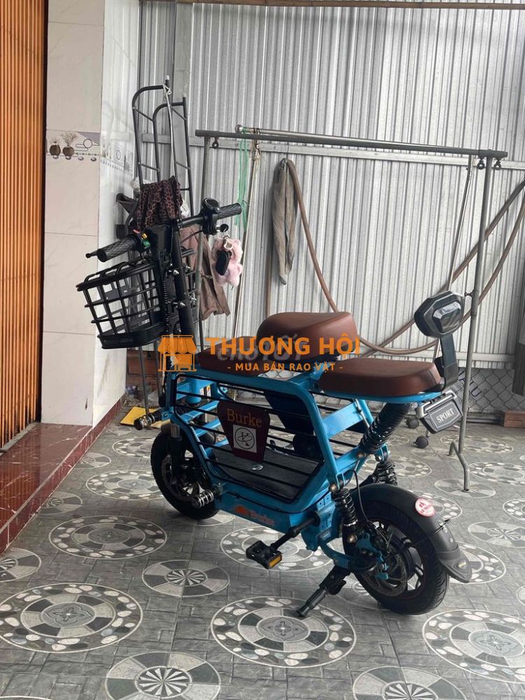 định đổi xe nên bán lại xe còn mới 90% pin cầm ok