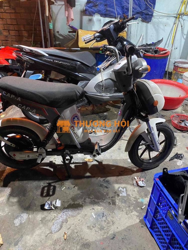 cần bán lại xe máy điện