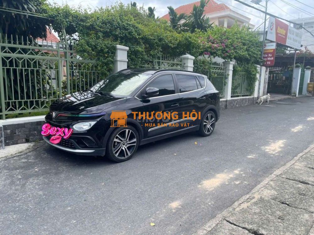 Vinfast Vfe34 màu đen xe gia đình