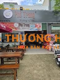 Cần tuyển nhân viên phục vụ quán phở tại q2