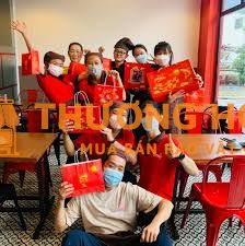 tuyển nhân viên phục vụ quán ăn
