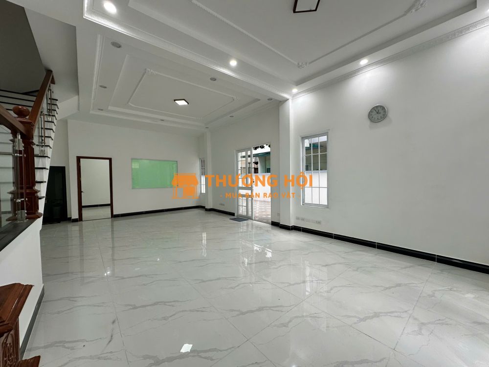 CHO THUÊ NHÀ PHỐ VỪA Ở VỪA LÀM VĂN PHÒNG CTY Ở VIỆT SING