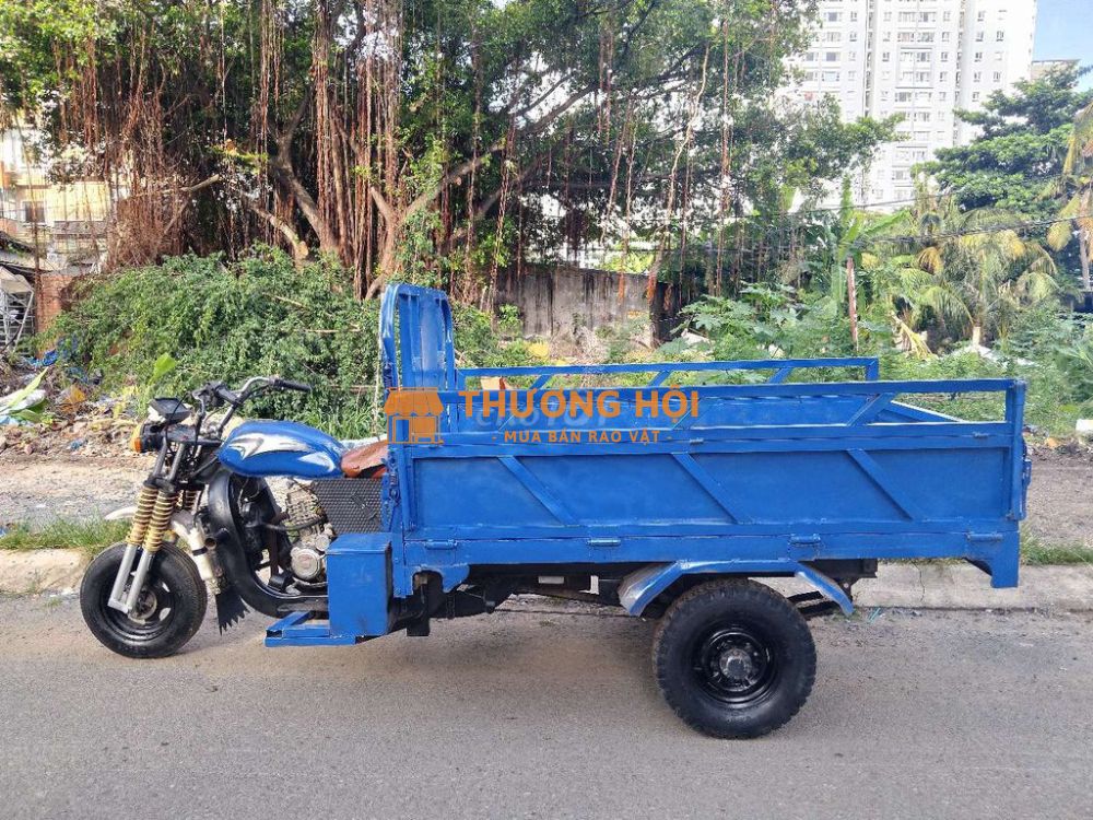 Bán xe thùng kẽm lớn 1.35mx2.1m. máy 200cc