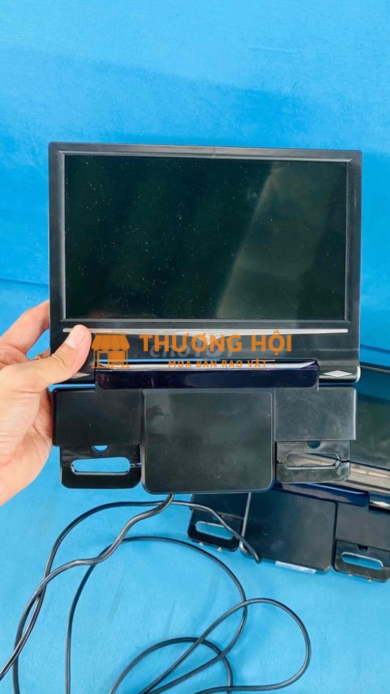 Bán 2 màn hình sau ô tô-hoạt động tốt