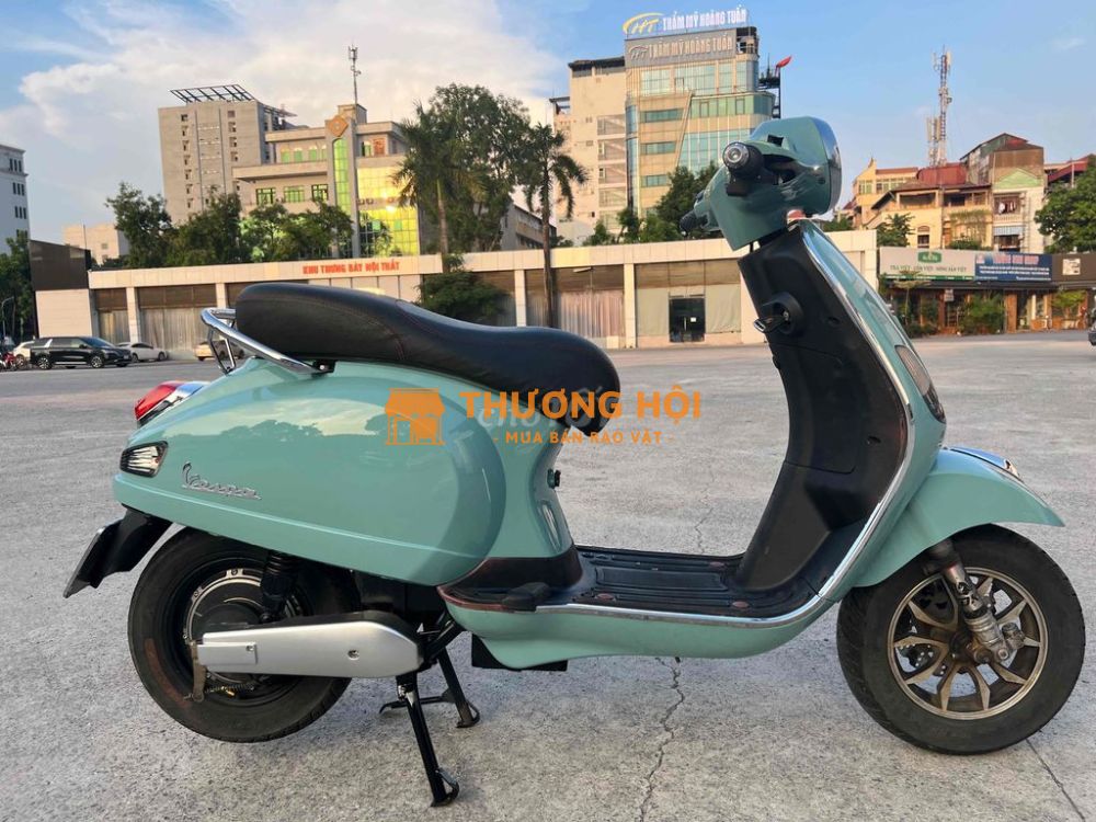 Xe điện Vespa màu xanh ngọc cực nét ảnh thật 100%