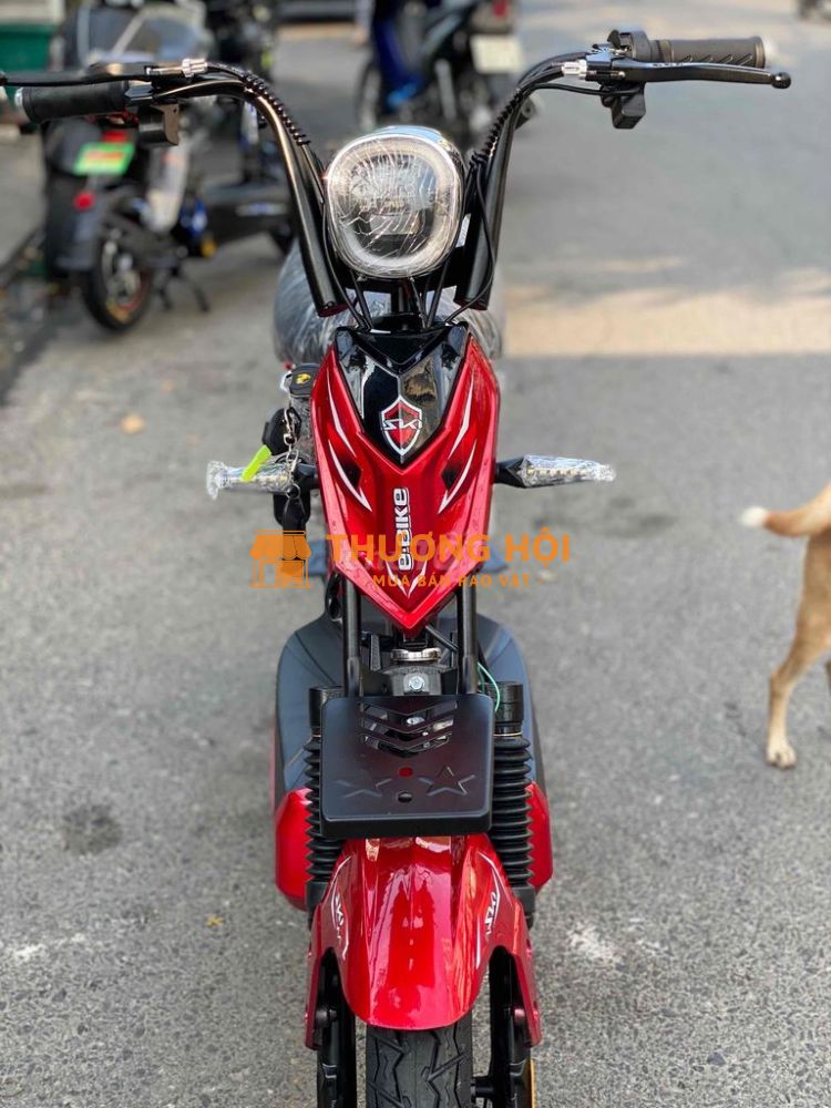 xe điện m133 màu đỏ