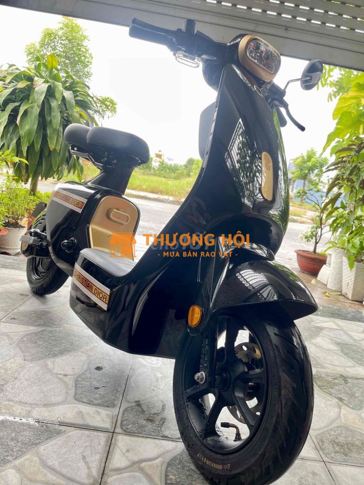 Chuyển nhà cần bán xe điện như hình chụp