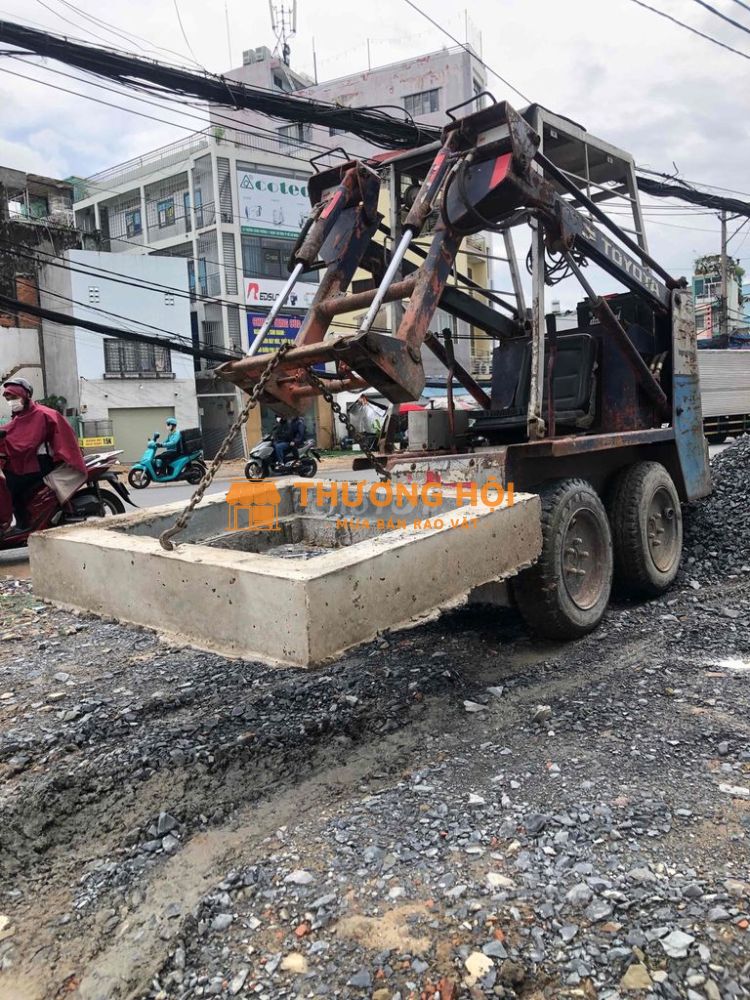 xong công trình dư xe xúc lật nhỏ