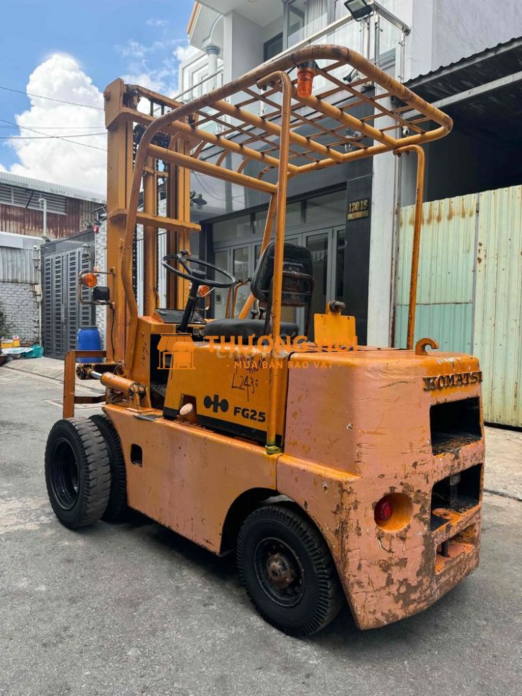 XE KOMATSU 2.5 TẤN, KHUNG 4.5M