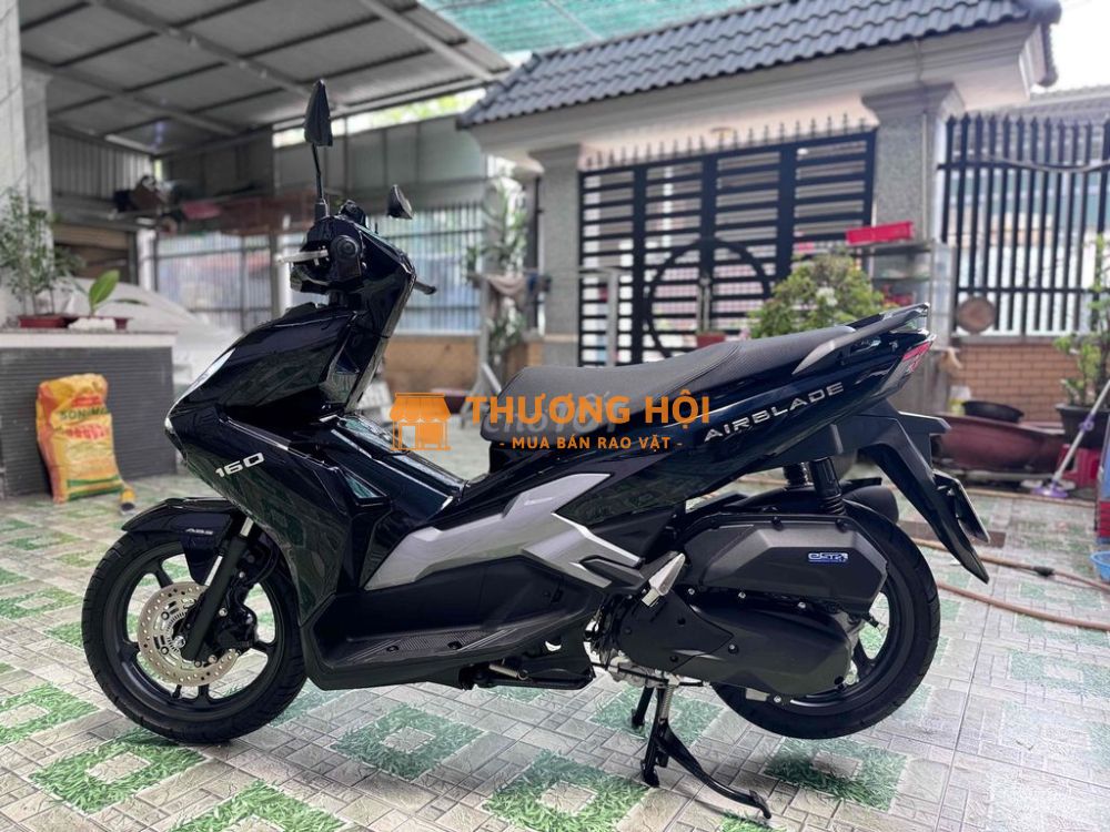 AB 160 ABS Đen Bóng 2025 odo 27km