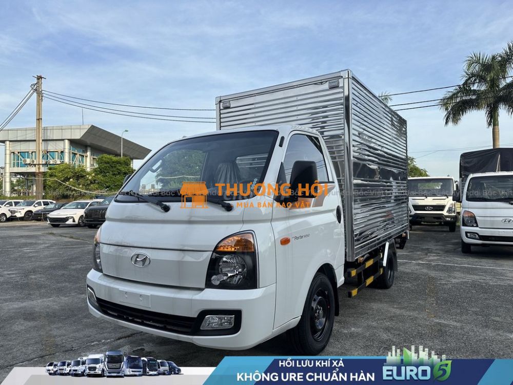Hyundai Porter H150 Euro 5 Thùng Kín Đời Mới 2025