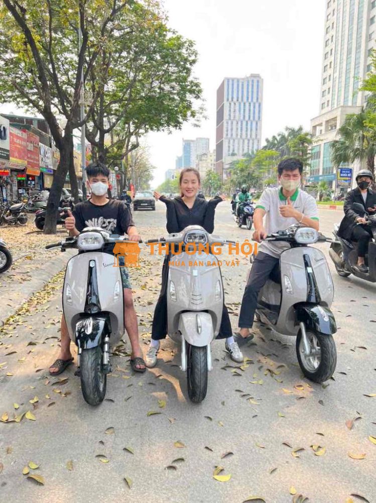 Xe điện Vespa xám trà sữa đèn vuông đủ giấy tờ
