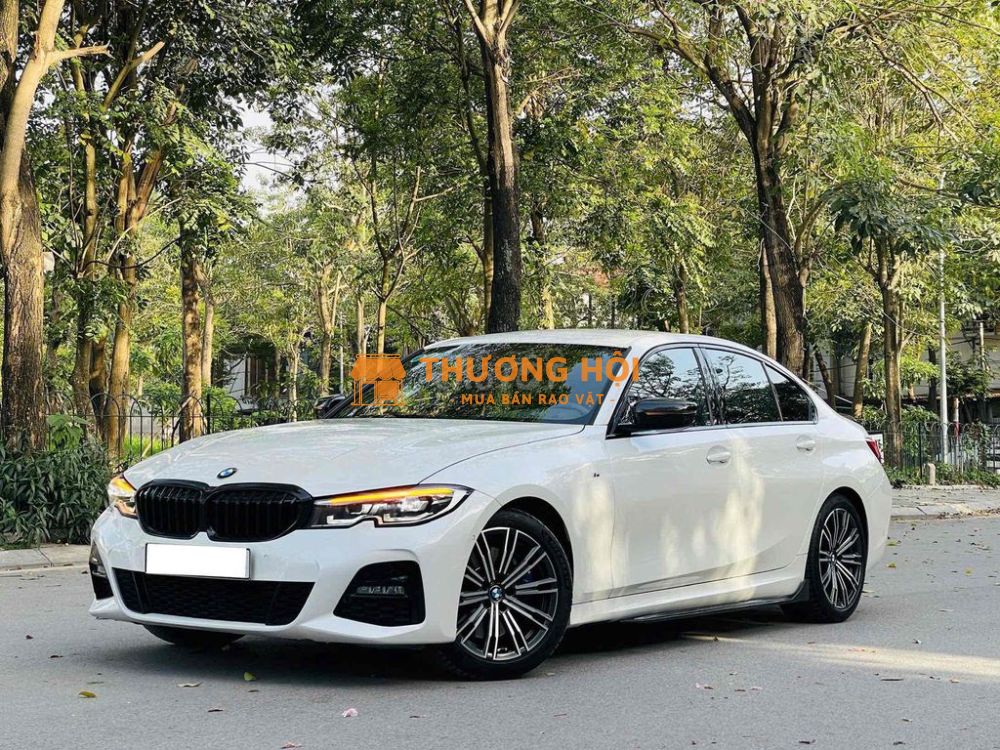 BMW 3 Series 2019 330i M Sport - 60000 km