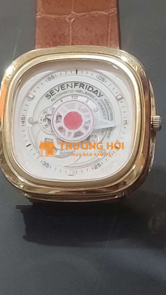 Đông hồ seven friday