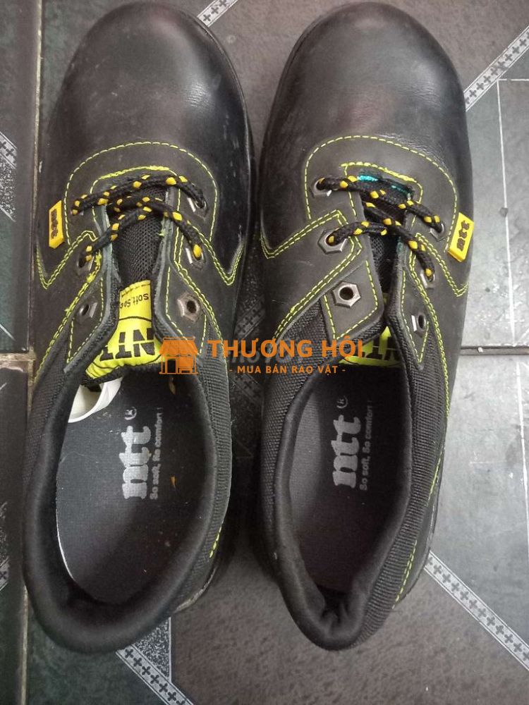 Dư pass rẻ giày bảo hộ size 41 còn mới chưa xài ạ
