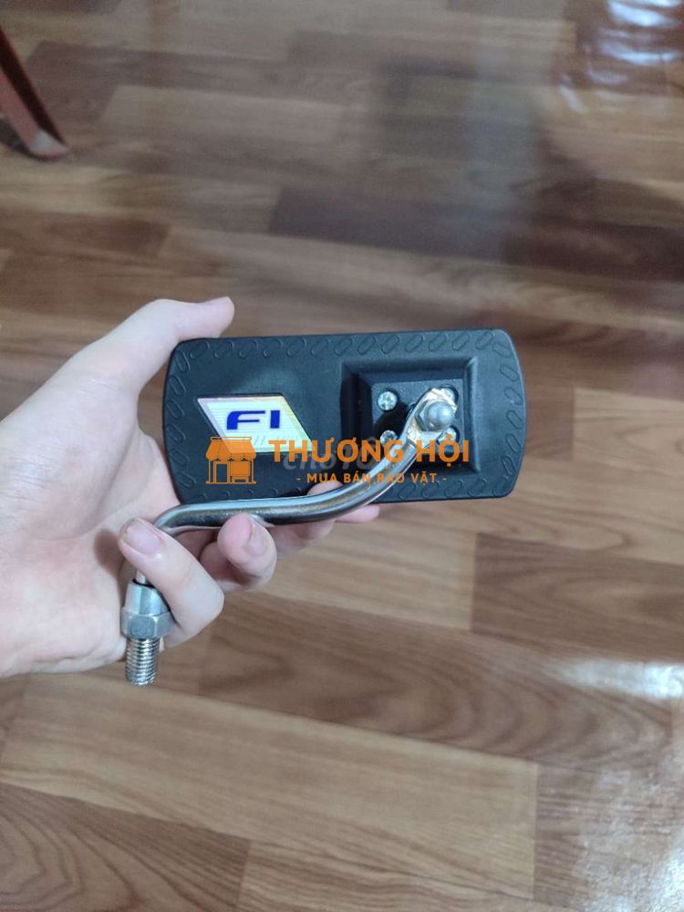Gương xe máy còn mới, chưa sử dụng
