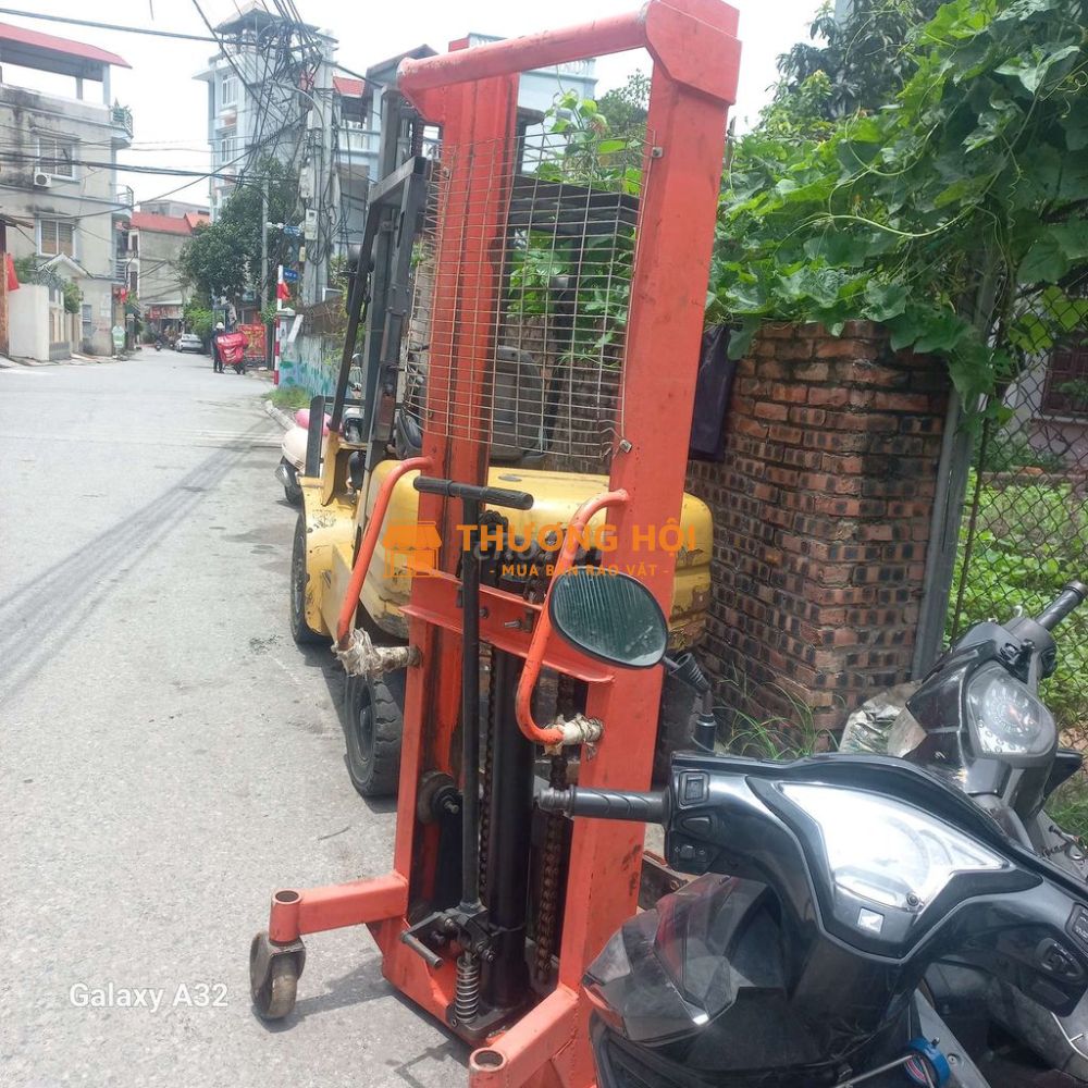 Xe nâng tay 1.5 tấn, và 2 tấn cao 1m6