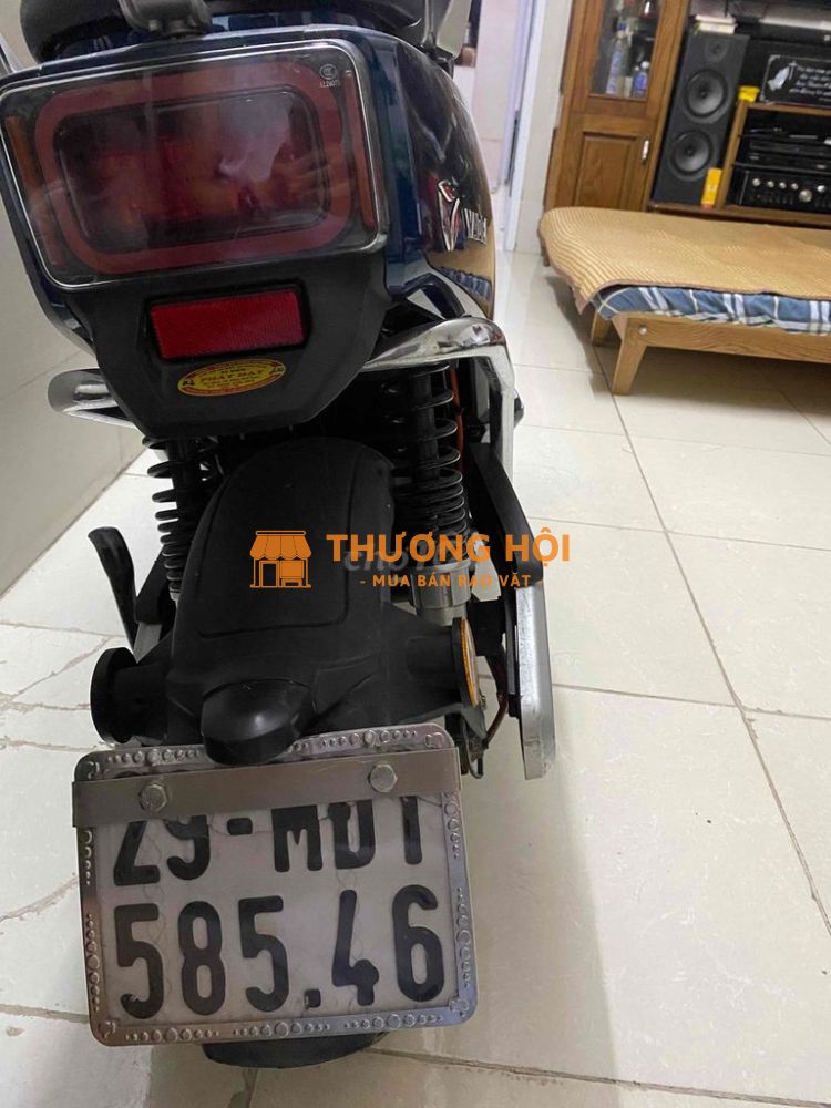 Con lớn nên cần nhượng lại cho các bạn vào lớp10