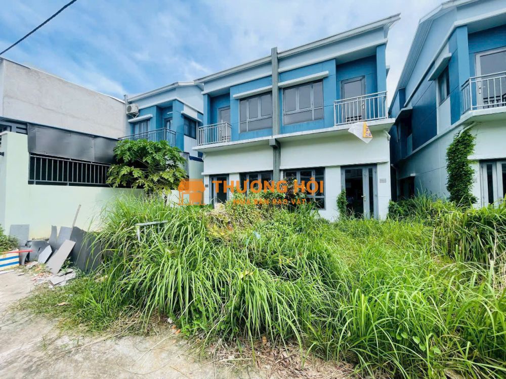 Ngộp nặng Bán gấp liền kề vườn tại Oasis City Bến Cát, giá tốt nhất thị trường - sang tên ngay