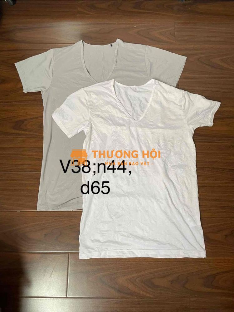 áo thun lót Nhật size S giá 50k/2cái