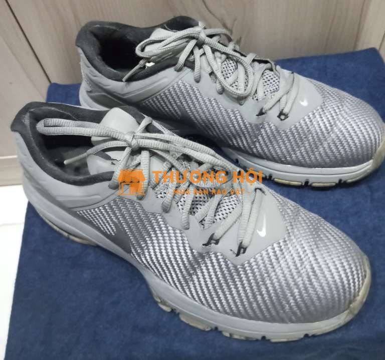 Giày thể thao Nike