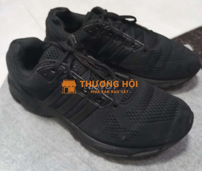 Giày thể thao Adidas