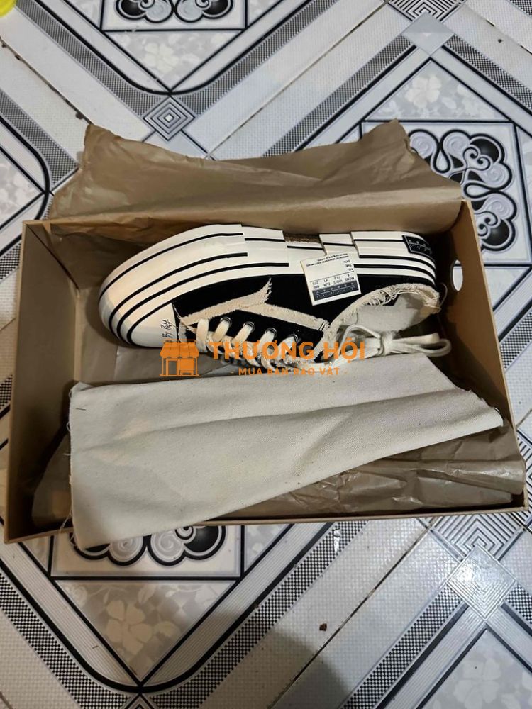 xvessel slip on