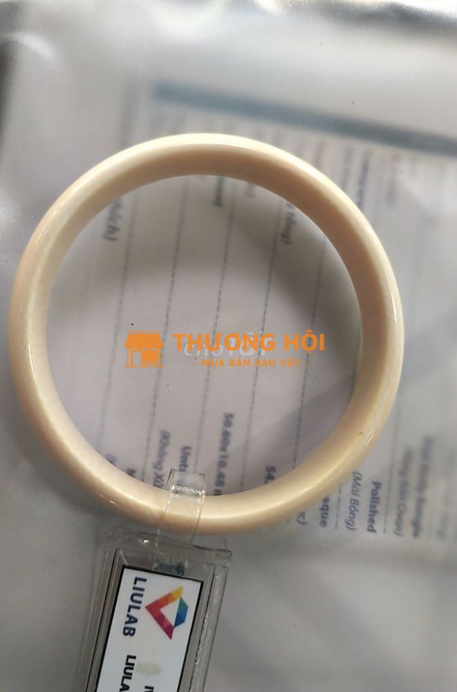 Thanh lý vòng đeo tay, mới 100 phần trăm